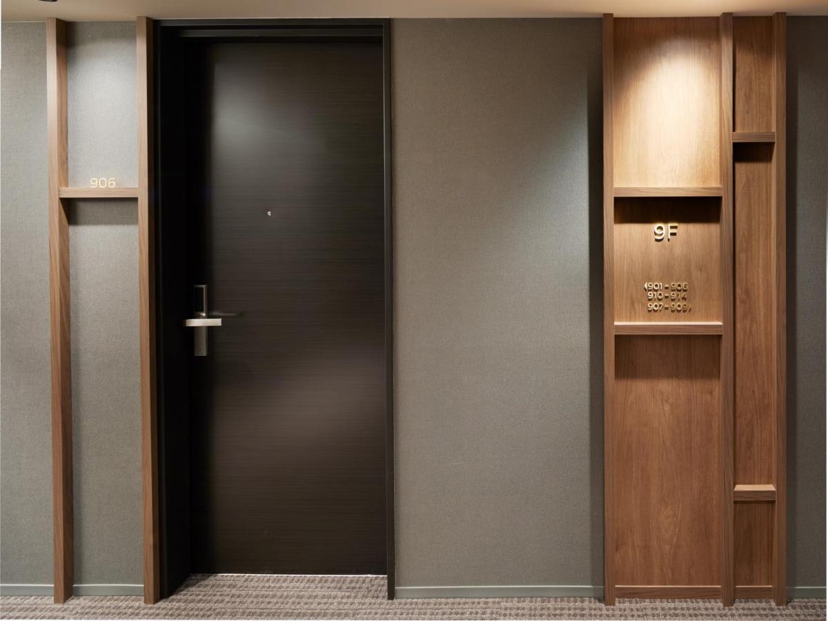 Lamp Light Books Hotel Sapporo Exterior photo